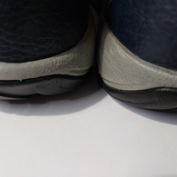 Keen Women's Navy and Gray Sneakers - Picture 5 of 8